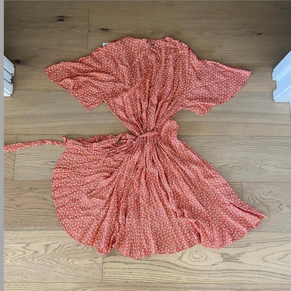 ghanda Pink floral wrap dress - Picture 2 of 3